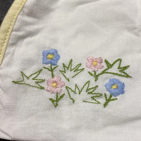 4 Appliquéd & Embroidered Vintage Cozies! - Picture 3 of 5